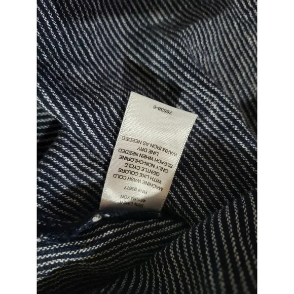 Liz Claiborne Women's sea shells blue button-down Blouse  - small - Picture 7 of 8